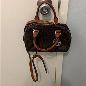 Mk purse clean